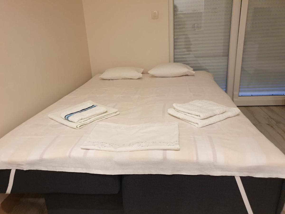 Sunset Apartment Тиват Екстериор снимка